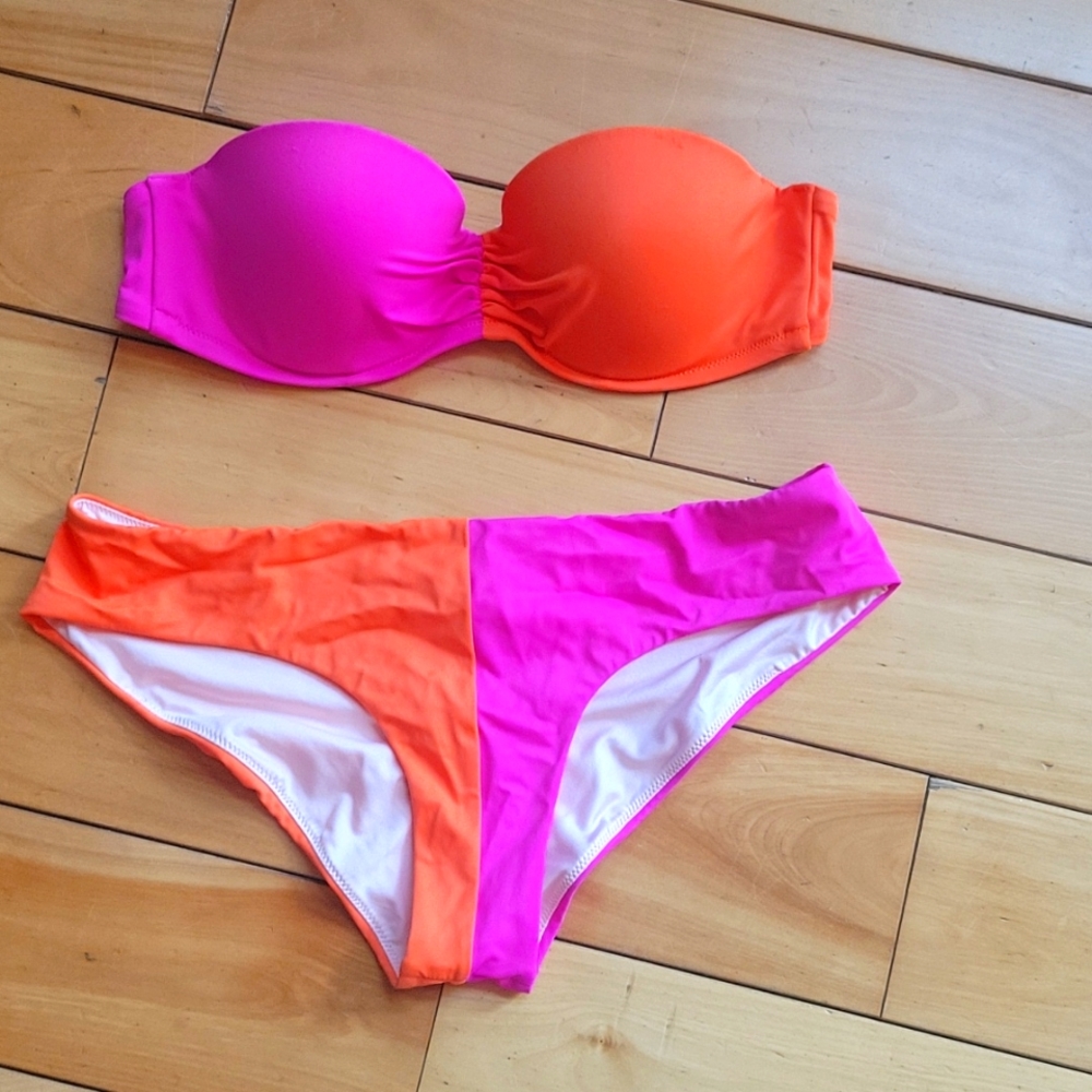 Victoria's Secret Colorblock Bikini Size 32C/S